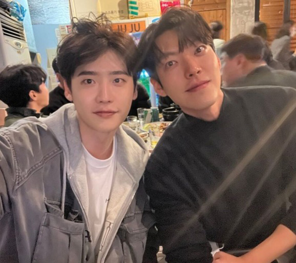 이종석 김우빈 절친 재회 인스타 근황 공개 4